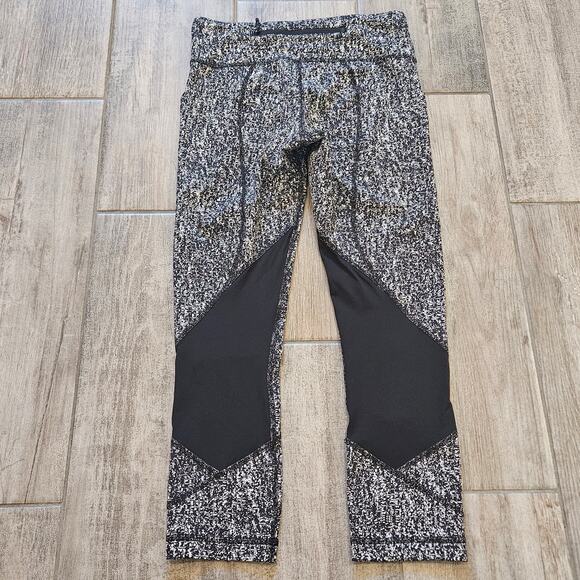 Lululemon Pace Rival Crop Leggings Women 4 Black White Pattern Running Training - Picture 9 of 11